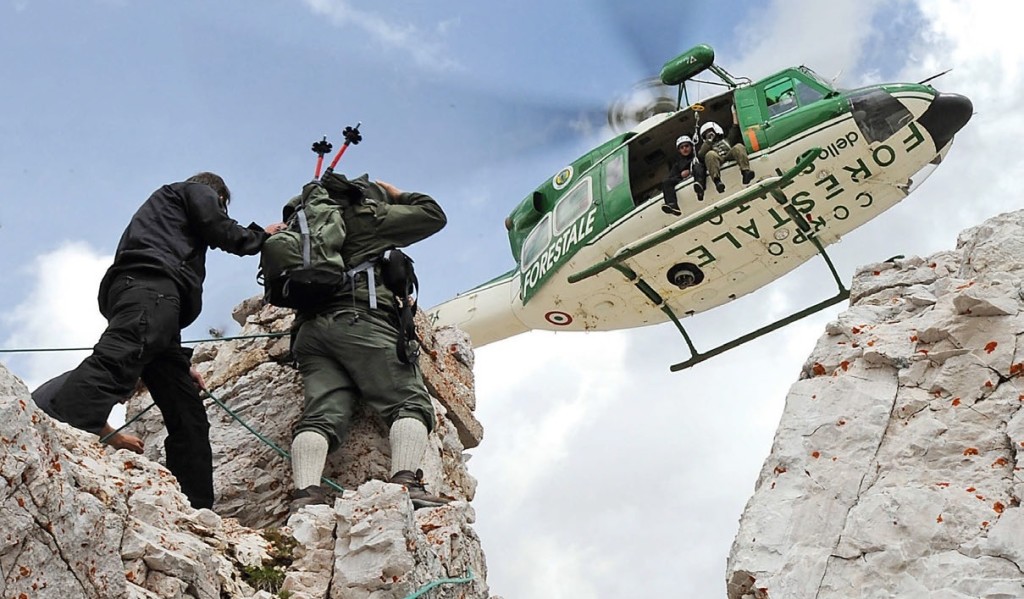 Schierati con i professionisti della Guardia Forestale