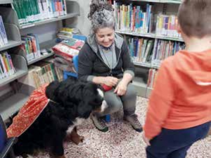 Quando il libro fa bau, il bambino risponde!