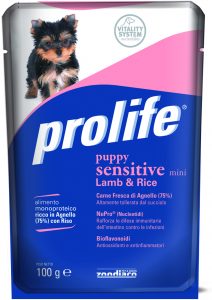 Il tuo cucciolo è sensibile a certi alimenti? La risposta è efficace e arriva dalla linea "Prolife puppy sensitive”.