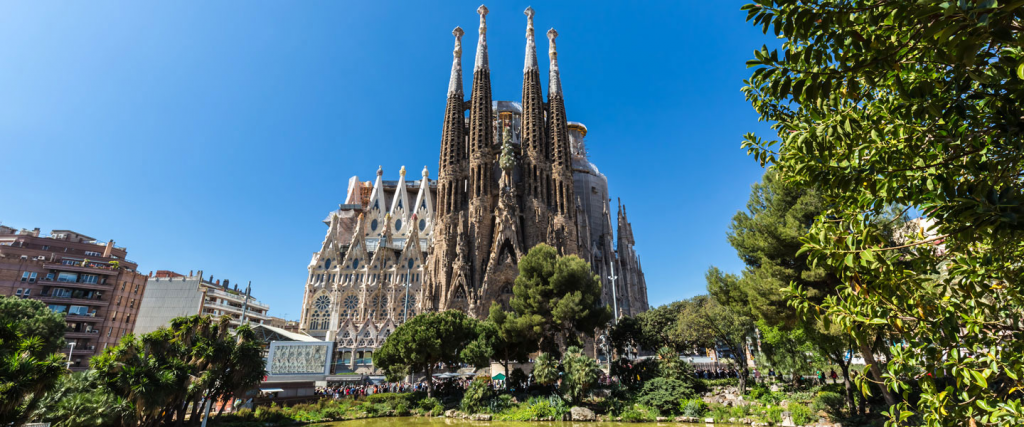 La sagrada Familia, uno dei principali simboli di questa città pet-friendly, non è visitabile col cane