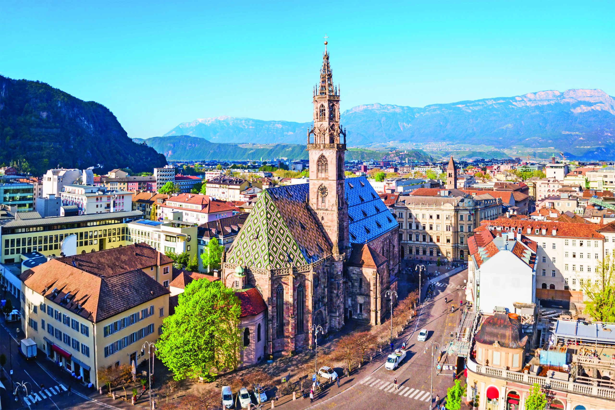 Bolzano: la città in mezzo ai monti - Quattro Zampe