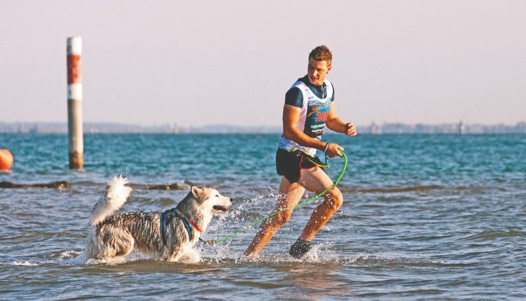 Aquaticrunner dog, i binomi dei miracoli in acqua