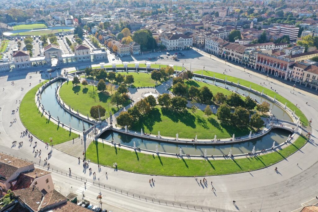 In regalo un abbonamento digitale trimestrale a Quattrozampe a tutti coloro che si iscriveranno alle attività in fiera