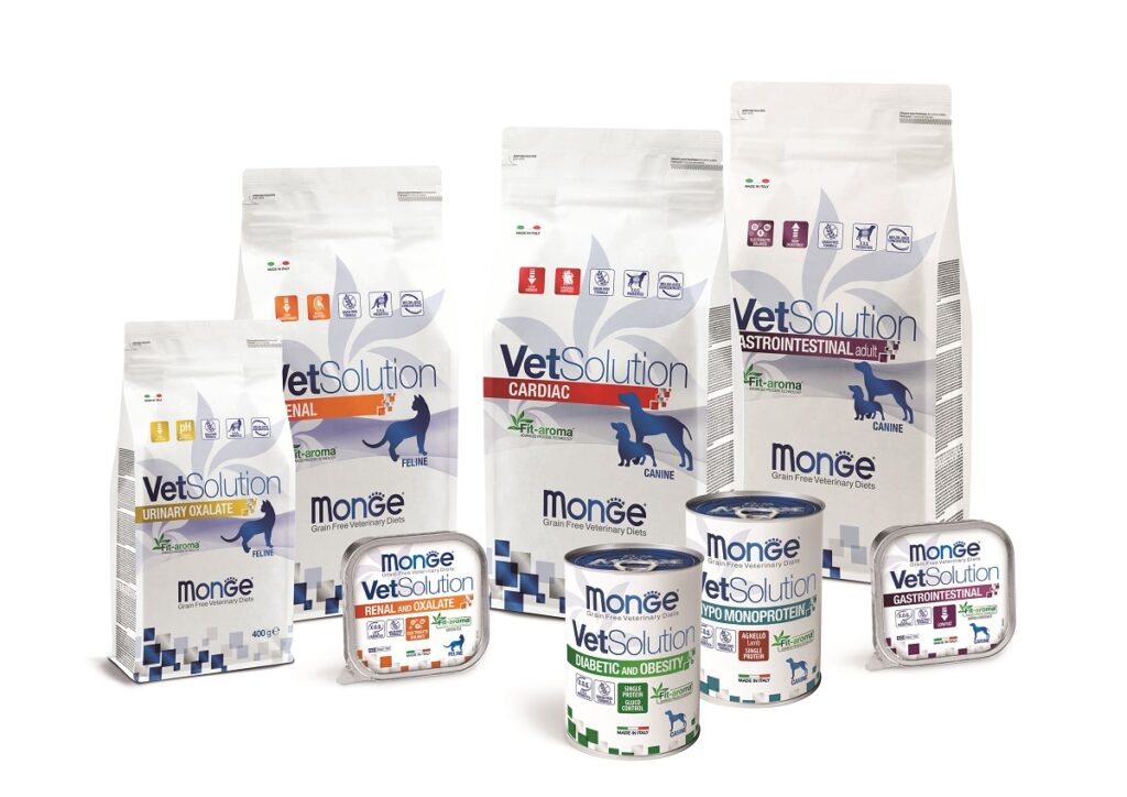 I prodotti della linea Monge VetSolution per cani e gatti