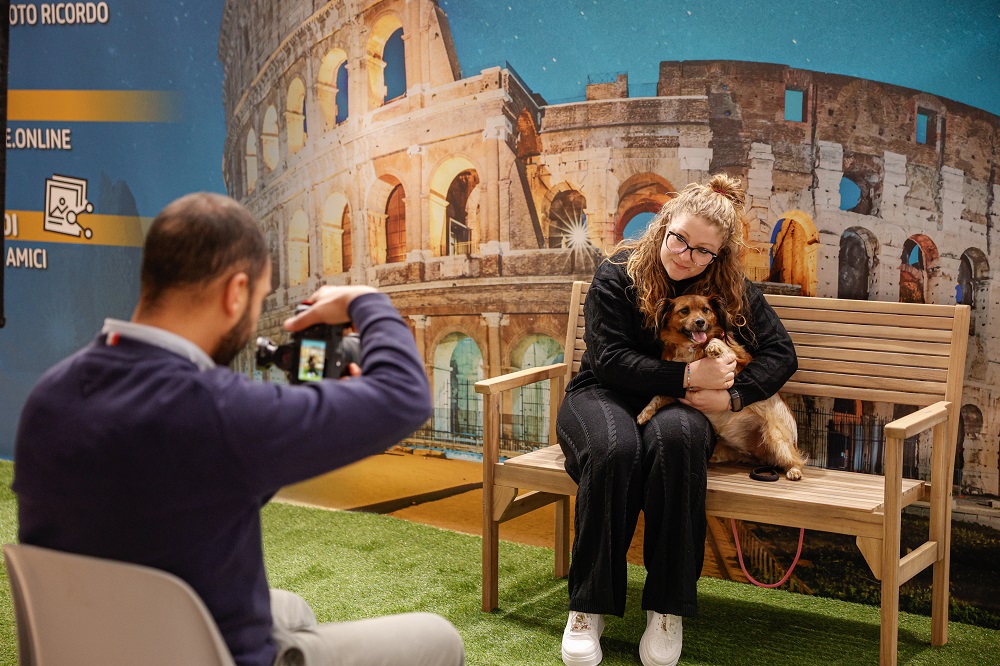 Set fotografico allo stand della rivista Quattrozampe: per gli amanti degli animali torna a Roma QuattroZampeinFiera