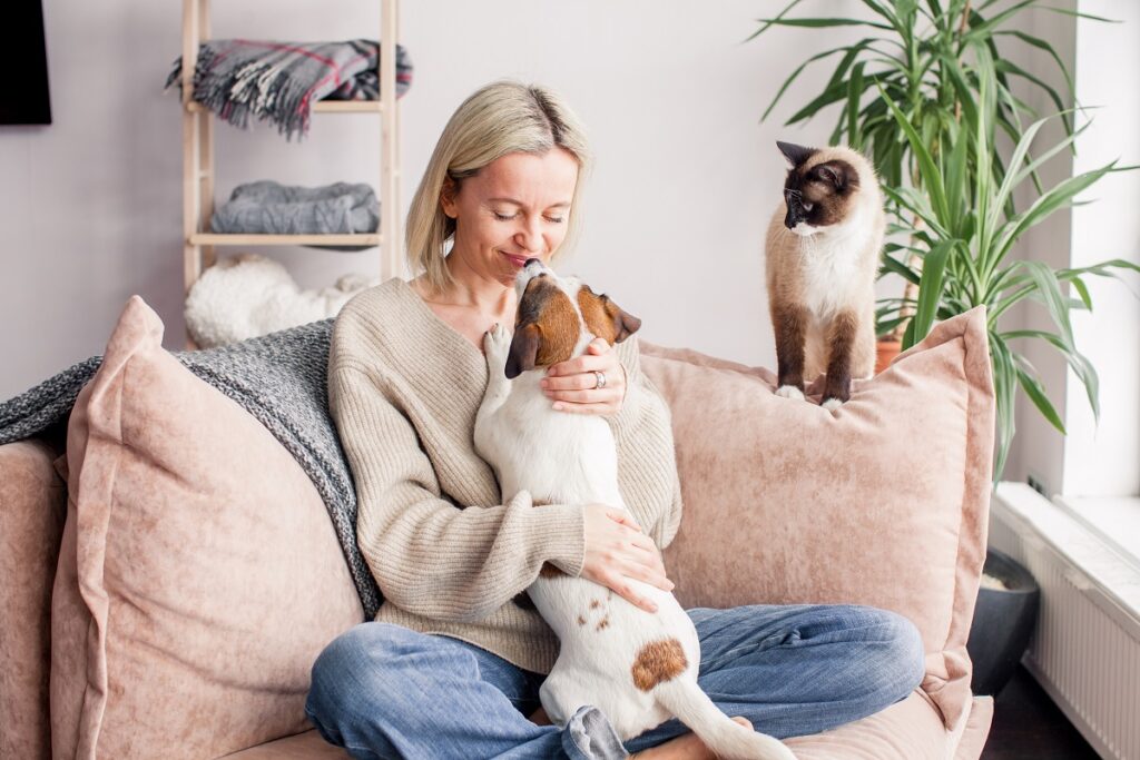 Quanto costa vivere con un pet? Benefici e spese